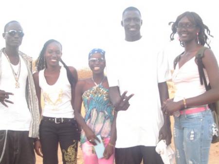  CA C ETAI  APRES LE CONCERT ET LES FILLES SONT DES FANS